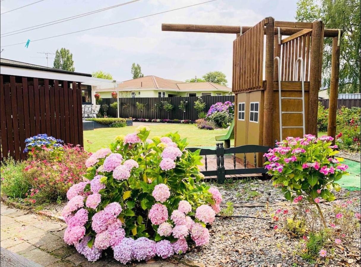 Вилла Peaceful House With Kids Playground Мотуэка Экстерьер фото